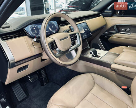 Чорний Ленд Ровер Рендж Ровер, об'ємом двигуна 3 л та пробігом 6 тис. км за 219000 $, фото 27 на Automoto.ua