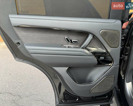 Черный Ленд Ровер Рендж Ровер, объемом двигателя 4.39 л и пробегом 27 тыс. км за 285000 $, фото 52 на Automoto.ua