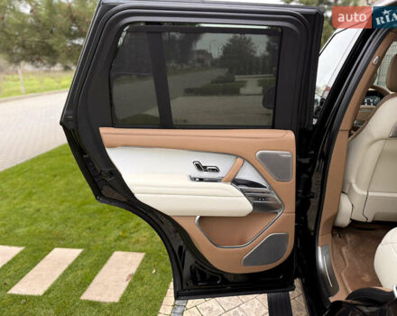 Черный Ленд Ровер Рендж Ровер, объемом двигателя 4.39 л и пробегом 13 тыс. км за 290000 $, фото 41 на Automoto.ua