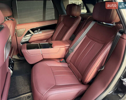 Черный Ленд Ровер Рендж Ровер, объемом двигателя 4.4 л и пробегом 5 тыс. км за 309000 $, фото 41 на Automoto.ua