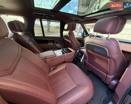 Черный Ленд Ровер Рендж Ровер, объемом двигателя 4.4 л и пробегом 5 тыс. км за 309000 $, фото 39 на Automoto.ua