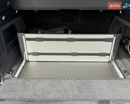 Чорний Ленд Ровер Рендж Ровер, об'ємом двигуна 3 л та пробігом 20 тис. км за 215000 $, фото 42 на Automoto.ua