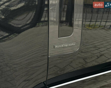 Чорний Ленд Ровер Рендж Ровер, об'ємом двигуна 3 л та пробігом 2 тис. км за 230000 $, фото 5 на Automoto.ua