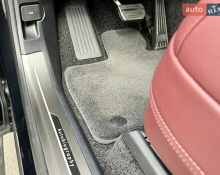 Чорний Ленд Ровер Рендж Ровер, об'ємом двигуна 3 л та пробігом 20 тис. км за 215000 $, фото 18 на Automoto.ua