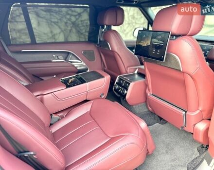 Черный Ленд Ровер Рендж Ровер, объемом двигателя 4.39 л и пробегом 9 тыс. км за 270000 $, фото 31 на Automoto.ua