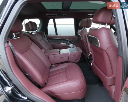 Ленд Ровер Рендж Ровер 2025 в Киеве на Automoto.ua Черный Ленд Ровер Рендж Ровер, объемом двигателя 4.39 л и пробегом 10 тыс. км за 234570 $, фото 16 на Automoto.ua