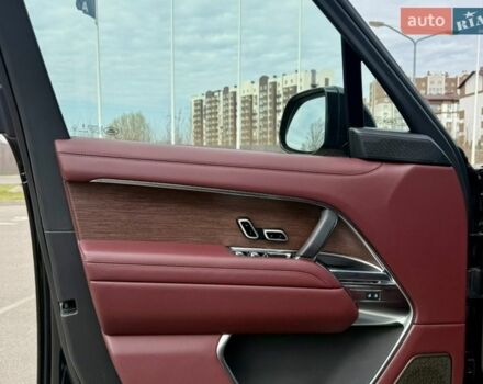 Чорний Ленд Ровер Рендж Ровер, об'ємом двигуна 3 л та пробігом 20 тис. км за 215000 $, фото 37 на Automoto.ua