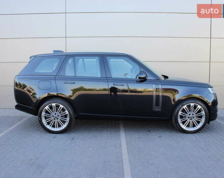 Чорний Ленд Ровер Рендж Ровер, об'ємом двигуна 3 л та пробігом 3 тис. км за 218445 $, фото 2 на Automoto.ua