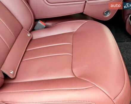 Чорний Ленд Ровер Рендж Ровер, об'ємом двигуна 3 л та пробігом 20 тис. км за 215000 $, фото 15 на Automoto.ua