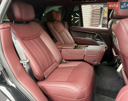 Чорний Ленд Ровер Рендж Ровер, об'ємом двигуна 3 л та пробігом 2 тис. км за 230000 $, фото 14 на Automoto.ua