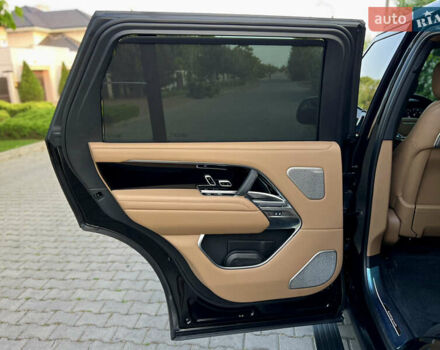 Чорний Ленд Ровер Рендж Ровер, об'ємом двигуна 4.39 л та пробігом 14 тис. км за 240000 $, фото 32 на Automoto.ua