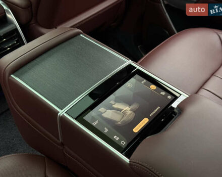 Чорний Ленд Ровер Рендж Ровер, об'ємом двигуна 3 л та пробігом 2 тис. км за 230000 $, фото 28 на Automoto.ua