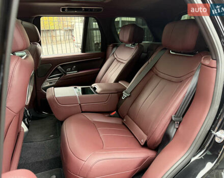 Чорний Ленд Ровер Рендж Ровер, об'ємом двигуна 3 л та пробігом 2 тис. км за 230000 $, фото 12 на Automoto.ua