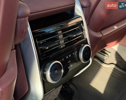 Черный Ленд Ровер Рендж Ровер, объемом двигателя 4.4 л и пробегом 5 тыс. км за 309000 $, фото 30 на Automoto.ua