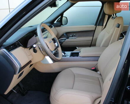 Чорний Ленд Ровер Рендж Ровер, об'ємом двигуна 3 л та пробігом 3 тис. км за 218445 $, фото 6 на Automoto.ua