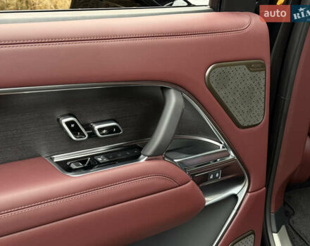 Чорний Ленд Ровер Рендж Ровер, об'ємом двигуна 3 л та пробігом 2 тис. км за 230000 $, фото 26 на Automoto.ua