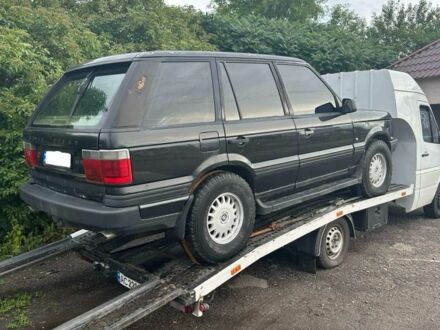 Черный Ленд Ровер Рендж Ровер, объемом двигателя 4.6 л и пробегом 250 тыс. км за 3850 $, фото 1 на Automoto.ua