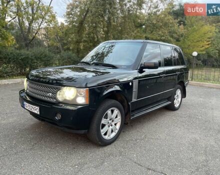Черный Ленд Ровер Рендж Ровер, объемом двигателя 4.4 л и пробегом 495 тыс. км за 9990 $, фото 1 на Automoto.ua