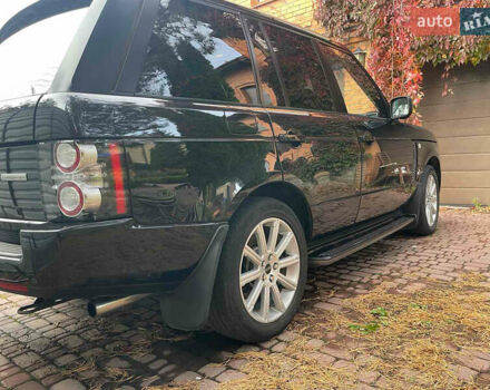Черный Ленд Ровер Рендж Ровер, объемом двигателя 5 л и пробегом 250 тыс. км за 17700 $, фото 1 на Automoto.ua