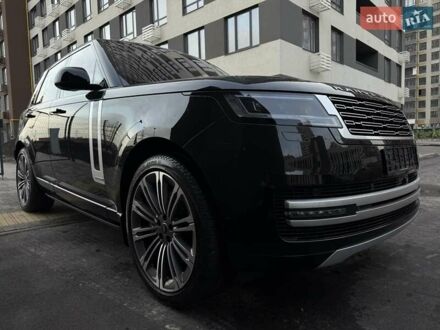 Ленд Ровер Рендж Ровер 2023 в Киеве на Automoto.ua Черный Ленд Ровер Рендж Ровер, объемом двигателя 4.39 л и пробегом 19 тыс. км за 221000 $, фото 1 на Automoto.ua