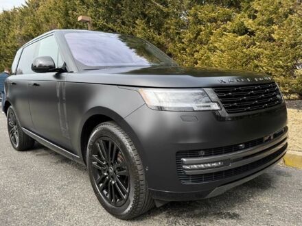 Ленд Ровер Рендж Ровер 2023 у Києві на Automoto.ua Чорний Ленд Ровер Рендж Ровер, об'ємом двигуна 4.4 л та пробігом 12 тис. км за 69000 $, фото 1 на Automoto.ua