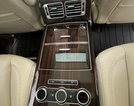 Фиолетовый Ленд Ровер Рендж Ровер, объемом двигателя 4.4 л и пробегом 130 тыс. км за 50000 $, фото 6 на Automoto.ua