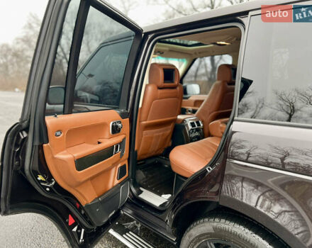 Коричневий Ленд Ровер Рендж Ровер, об'ємом двигуна 5 л та пробігом 226 тис. км за 16000 $, фото 13 на Automoto.ua