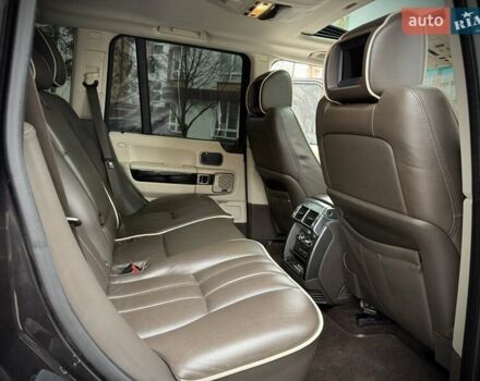 Коричневий Ленд Ровер Рендж Ровер, об'ємом двигуна 5 л та пробігом 150 тис. км за 19500 $, фото 29 на Automoto.ua