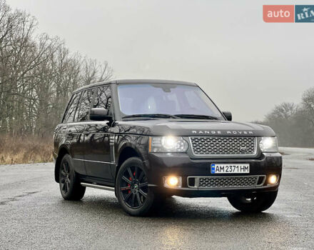 Коричневий Ленд Ровер Рендж Ровер, об'ємом двигуна 5 л та пробігом 226 тис. км за 16000 $, фото 2 на Automoto.ua