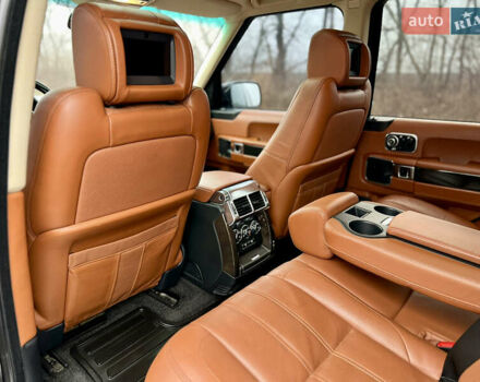 Коричневий Ленд Ровер Рендж Ровер, об'ємом двигуна 5 л та пробігом 226 тис. км за 16000 $, фото 14 на Automoto.ua