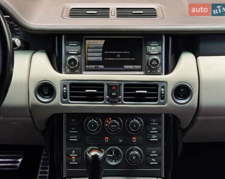 Коричневий Ленд Ровер Рендж Ровер, об'ємом двигуна 5 л та пробігом 216 тис. км за 14900 $, фото 21 на Automoto.ua