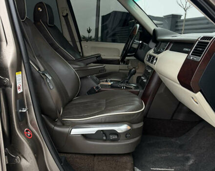 Коричневый Ленд Ровер Рендж Ровер, объемом двигателя 5 л и пробегом 207 тыс. км за 13700 $, фото 104 на Automoto.ua