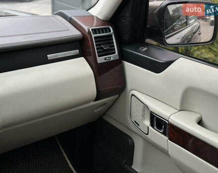 Коричневый Ленд Ровер Рендж Ровер, объемом двигателя 5 л и пробегом 204 тыс. км за 12200 $, фото 45 на Automoto.ua