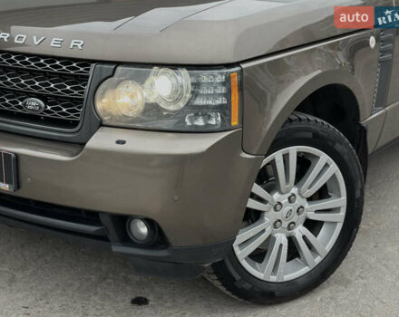 Коричневый Ленд Ровер Рендж Ровер, объемом двигателя 5 л и пробегом 204 тыс. км за 12200 $, фото 2 на Automoto.ua