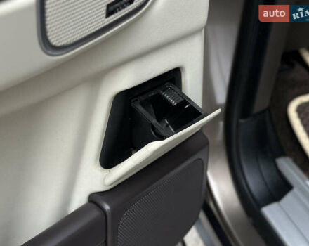 Коричневый Ленд Ровер Рендж Ровер, объемом двигателя 5 л и пробегом 204 тыс. км за 12200 $, фото 48 на Automoto.ua