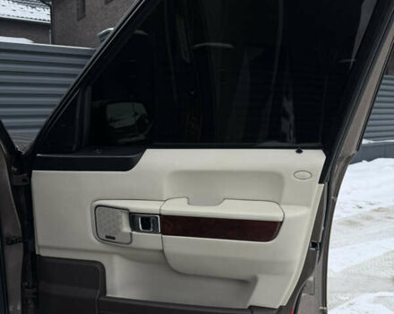 Коричневый Ленд Ровер Рендж Ровер, объемом двигателя 5 л и пробегом 207 тыс. км за 13700 $, фото 103 на Automoto.ua