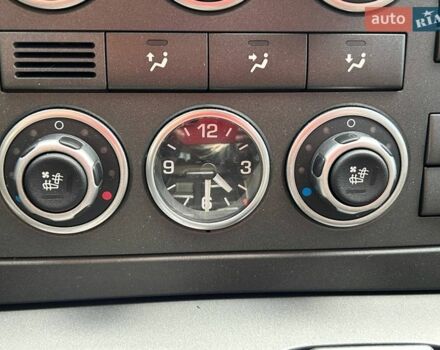 Коричневий Ленд Ровер Рендж Ровер, об'ємом двигуна 4.37 л та пробігом 299 тис. км за 19990 $, фото 24 на Automoto.ua