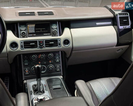 Коричневий Ленд Ровер Рендж Ровер, об'ємом двигуна 5 л та пробігом 216 тис. км за 14900 $, фото 23 на Automoto.ua