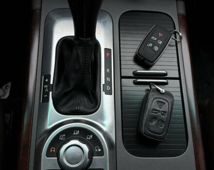 Коричневый Ленд Ровер Рендж Ровер, объемом двигателя 5 л и пробегом 207 тыс. км за 13700 $, фото 96 на Automoto.ua