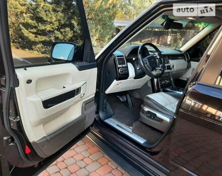 Коричневий Ленд Ровер Рендж Ровер, об'ємом двигуна 5 л та пробігом 255 тис. км за 32500 $, фото 11 на Automoto.ua