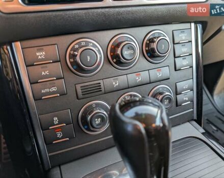 Коричневый Ленд Ровер Рендж Ровер, объемом двигателя 5 л и пробегом 250 тыс. км за 20000 $, фото 11 на Automoto.ua