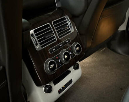 Коричневый Ленд Ровер Рендж Ровер, объемом двигателя 4.37 л и пробегом 200 тыс. км за 32500 $, фото 20 на Automoto.ua