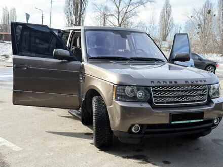 Коричневый Ленд Ровер Рендж Ровер, объемом двигателя 4.4 л и пробегом 299 тыс. км за 19500 $, фото 1 на Automoto.ua