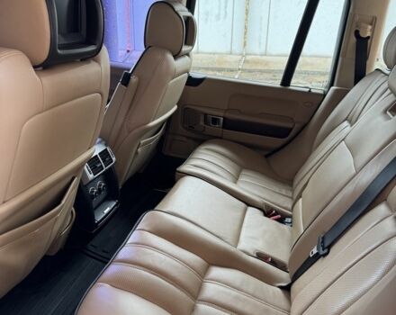 Ленд Ровер Рендж Ровер 2007 в Днепре (Днепропетровске) на Automoto.ua Красный Ленд Ровер Рендж Ровер, объемом двигателя 4.4 л и пробегом 190 тыс. км за 12500 $, фото 7 на Automoto.ua