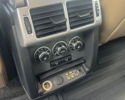 Красный Ленд Ровер Рендж Ровер, объемом двигателя 4.2 л и пробегом 350 тыс. км за 8700 $, фото 11 на Automoto.ua