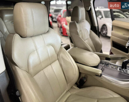 Красный Ленд Ровер Рендж Ровер, объемом двигателя 2.99 л и пробегом 260 тыс. км за 27899 $, фото 19 на Automoto.ua