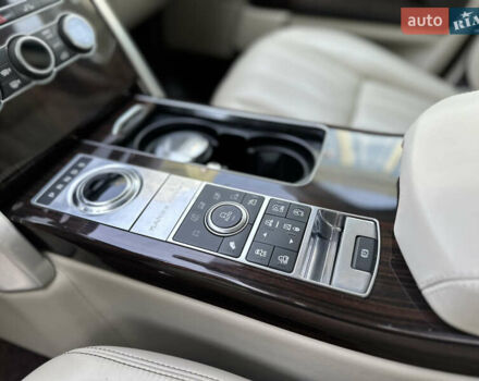 Красный Ленд Ровер Рендж Ровер, объемом двигателя 4.37 л и пробегом 175 тыс. км за 62000 $, фото 33 на Automoto.ua