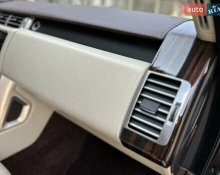 Красный Ленд Ровер Рендж Ровер, объемом двигателя 4.37 л и пробегом 175 тыс. км за 62000 $, фото 41 на Automoto.ua