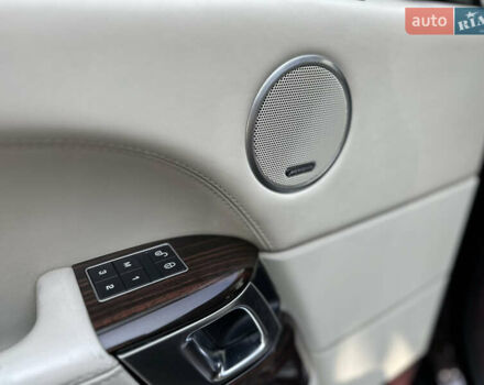 Красный Ленд Ровер Рендж Ровер, объемом двигателя 4.37 л и пробегом 175 тыс. км за 62000 $, фото 46 на Automoto.ua