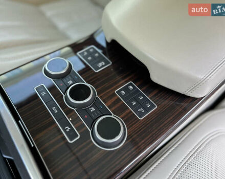 Красный Ленд Ровер Рендж Ровер, объемом двигателя 4.37 л и пробегом 175 тыс. км за 62000 $, фото 50 на Automoto.ua